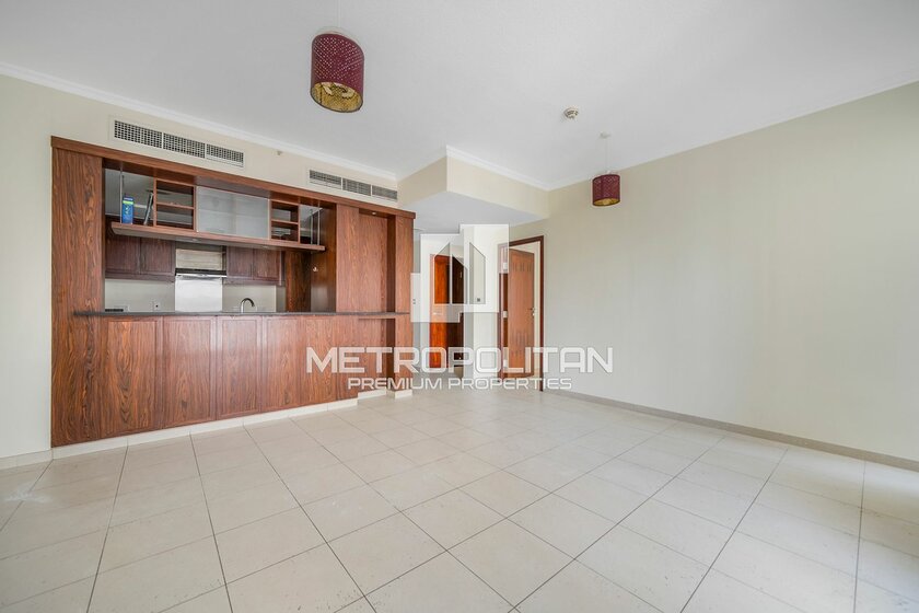 Rent a property - 1 room - Downtown Dubai, UAE - image 20