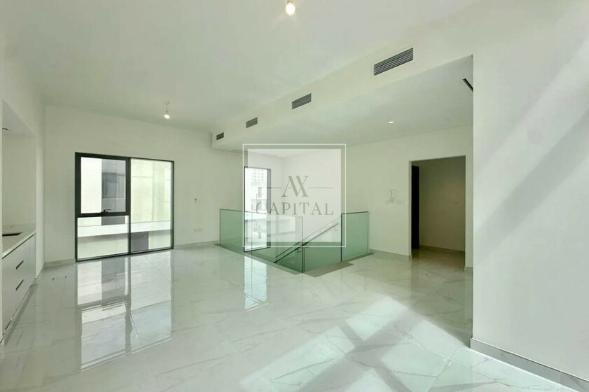 Rent a property - 4 rooms - Al Furjan, UAE - image 12