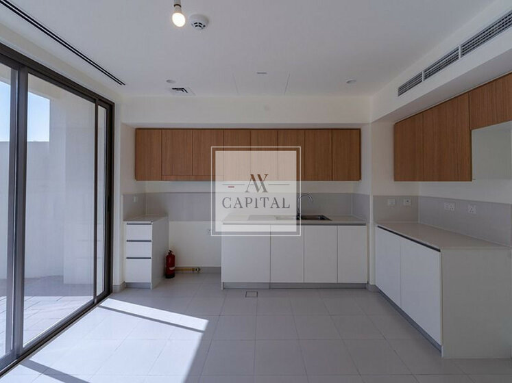 4+ bedroom properties for sale in UAE - image 9