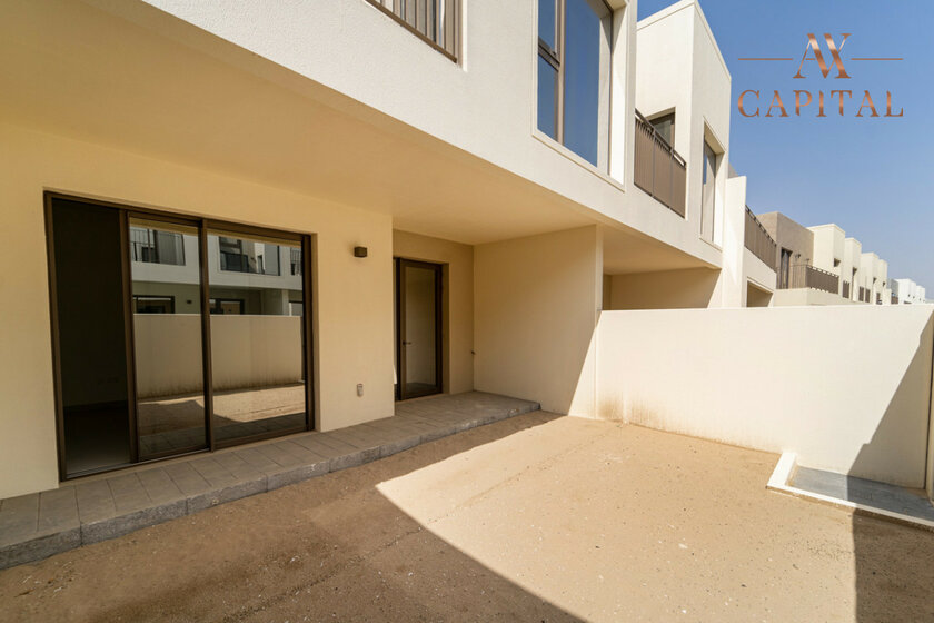 Buy 180 villas - Dubai, UAE - image 3