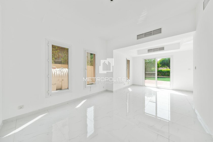 Townhouses for rent in Dubai - image 11