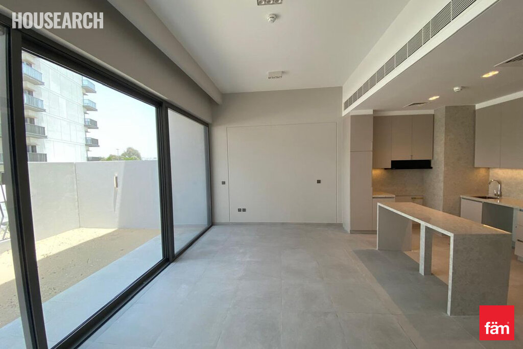 Maison de ville à louer - Dubai - Louer pour 65 122 $ – image 1
