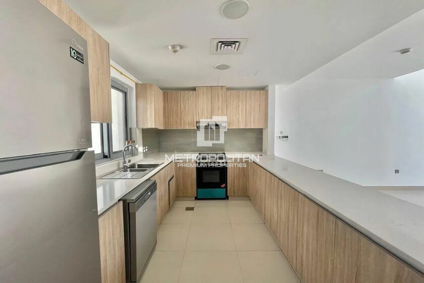 Biens immobiliers à louer - 3 pièces - Émirats arabes unis – image 7