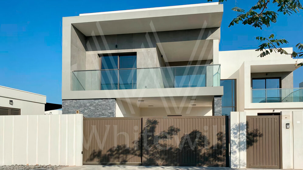 Villas for sale in UAE - image 18