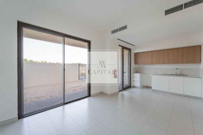 Rent 2 villas - Emaar South, UAE - image 2