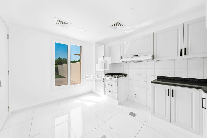 Townhouses for rent in Dubai - image 12