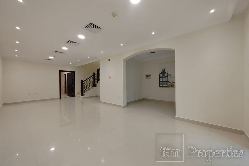 Townhouses for sale in City of Dubai - image 35