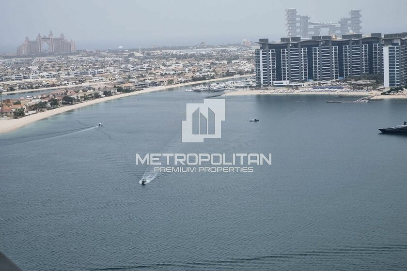 Compre una propiedad - 3 habitaciones - Emaar Beachfront, EAU — imagen 5