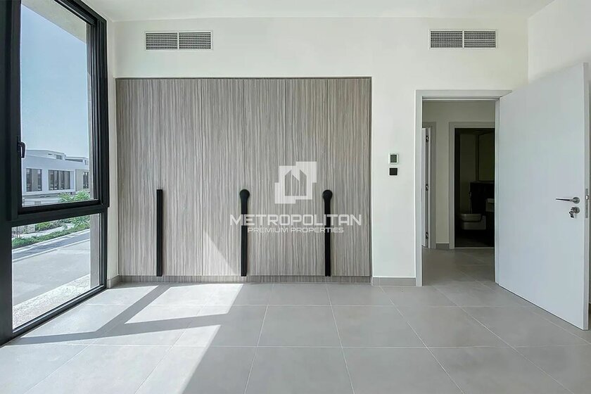 Louer 10 villas - 3 pièces - Émirats arabes unis – image 32