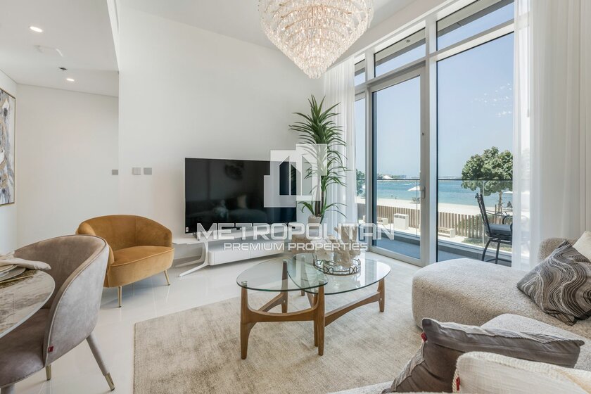 Rent 94 apartments  - Emaar Beachfront, UAE - image 1