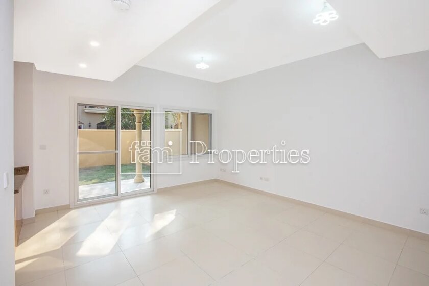 Townhouse for rent - Dubai - Rent for $43,561 / yearly - image 14