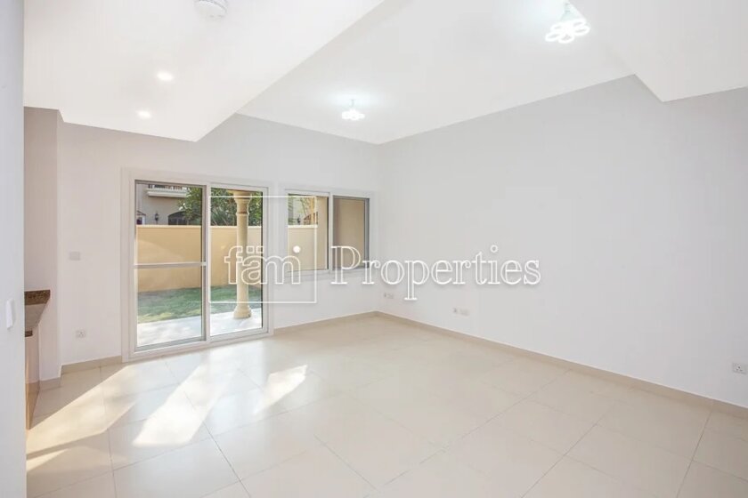 Townhouse for rent - Dubai - Rent for $42,200 / yearly - image 22