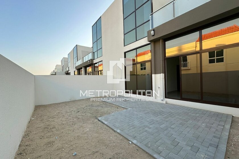 4+ bedroom properties for rent in UAE - image 33