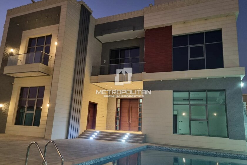 Rent a property - 4 rooms - Al Barsha, UAE - image 2