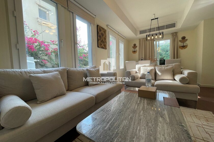 Biens immobiliers à louer - 2 pièces - Springs, Émirats arabes unis – image 1