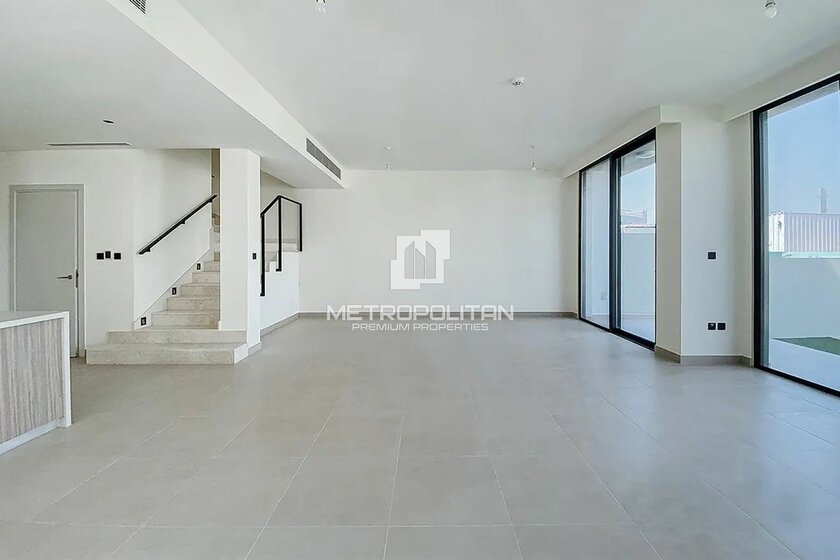 Louer 10 villas - 3 pièces - Émirats arabes unis – image 33