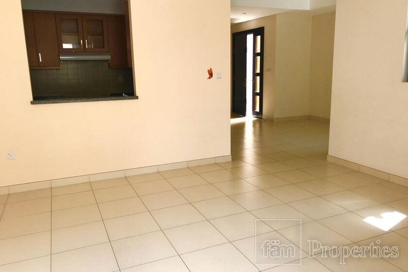 Houses for rent in UAE - image 12