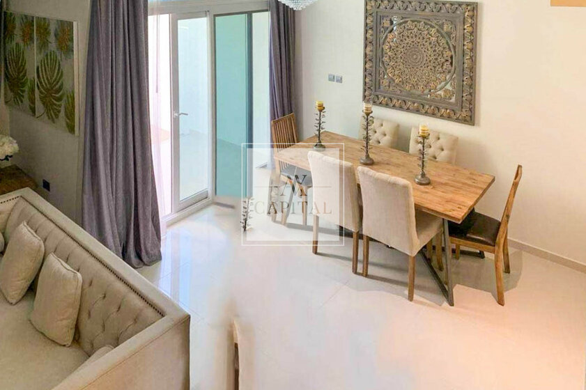 Rent 10 villas - 3 rooms - Dubailand, UAE - image 7