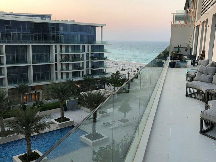 Compre una propiedad - 4 habitaciones - Abu Dhabi, EAU — imagen 9