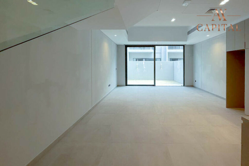 Buy 180 villas - Dubai, UAE - image 30