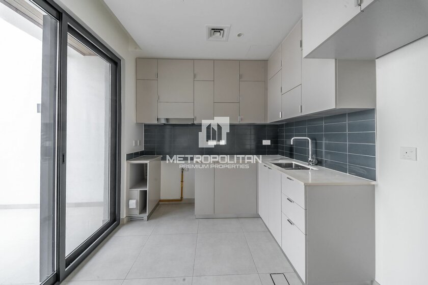 3 bedroom properties for rent in UAE - image 24