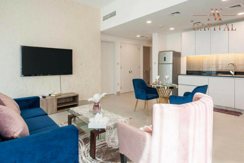 Buy 587 apartments  - 1 room - Dubai, UAE - image 3
