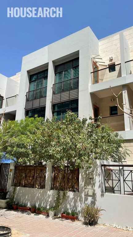 Villa for sale - Dubai - Buy for $645,611 - image 1