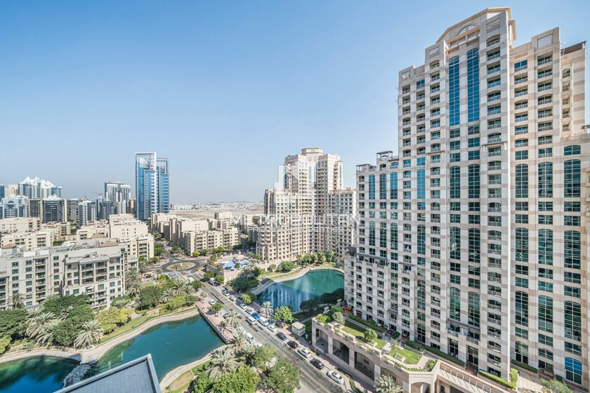 Rent a property - The Views, UAE - image 9