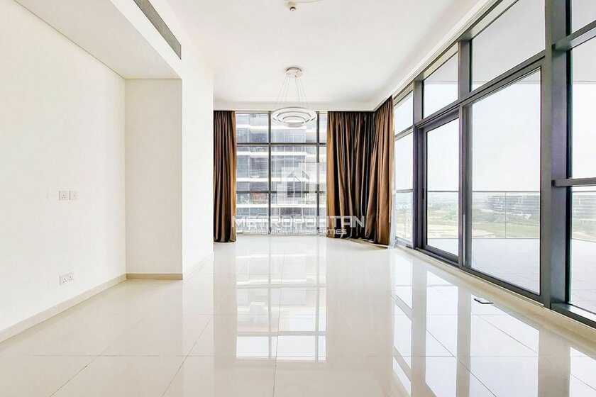 Alquile 19 adosados - 4 habitaciones - EAU — imagen 12