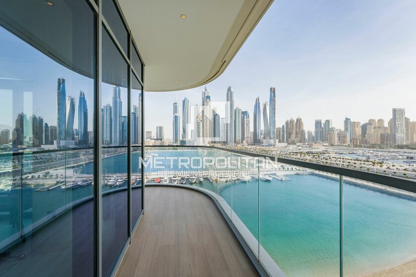 Buy 217 apartments  - Emaar Beachfront, UAE - image 14