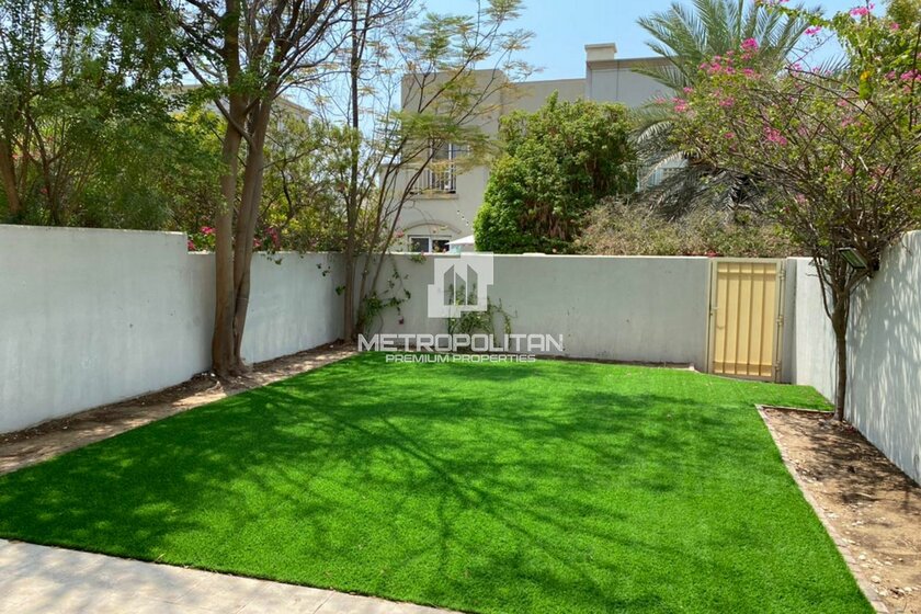 Louer 5 maisons de ville - 2 pièces - Émirats arabes unis – image 14