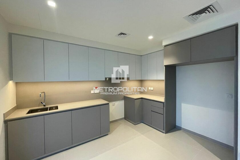 Biens immobiliers à louer - 4 pièces - Émirats arabes unis – image 5