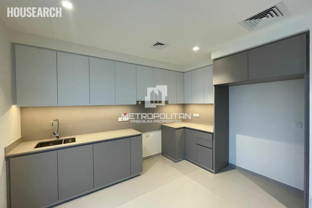Villa à louer - Dubai - Louer pour 44 932 $/annuel – image 1