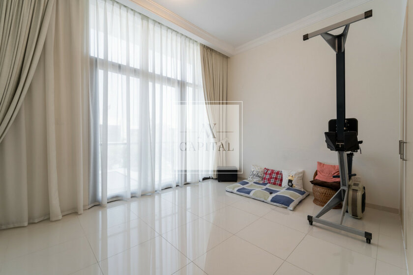 Rent 32 villas - 4 rooms - Dubailand, UAE - image 4