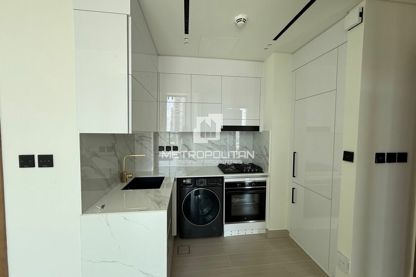 Propiedades en alquiler - 1 habitación - EAU — imagen 18