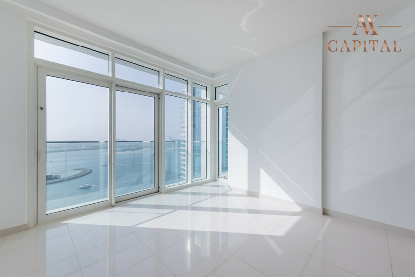 Rent a property - Emaar Beachfront, UAE - image 12