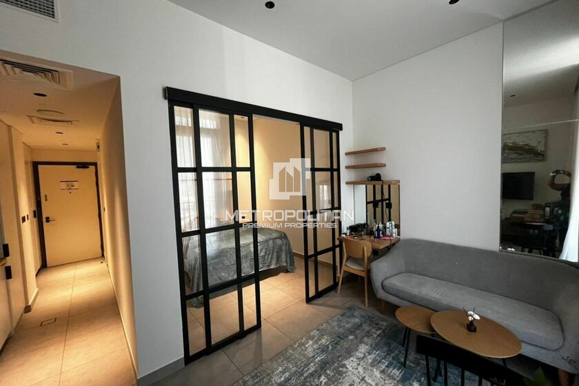 Rent 3 apartments  - Jumeirah Village Triangle, UAE - image 3