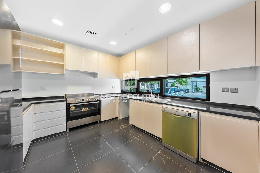 Biens immobiliers à louer - 3 pièces - DAMAC Hills, Émirats arabes unis – image 12