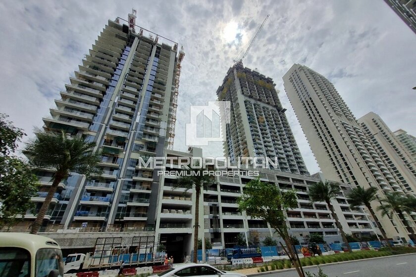 Compre una propiedad - 3 habitaciones - Emaar Beachfront, EAU — imagen 8