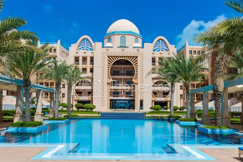 Rent 138 apartments  - Palm Jumeirah, UAE - image 1