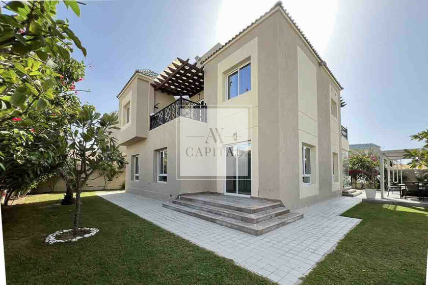 Buy a property - 4 rooms - Living Legends, UAE - image 1