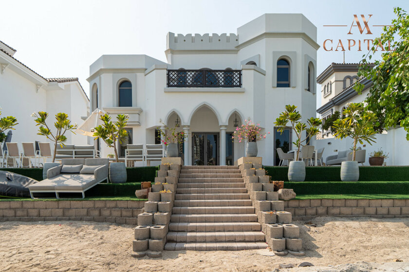 Buy 18 villas - Palm Jumeirah, UAE - image 1