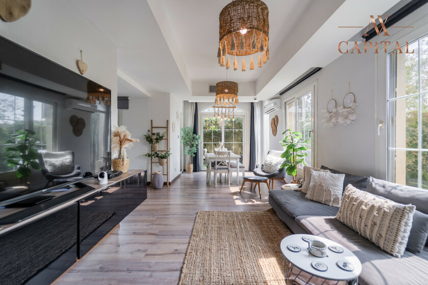 Buy 180 villas - Dubai, UAE - image 22
