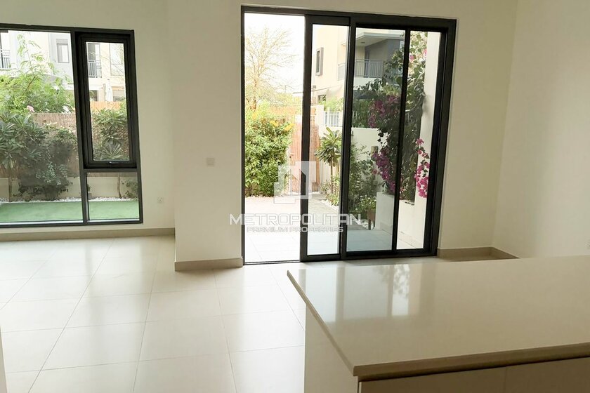 Снять четырехкомнатный таунхаус в ОАЭ - изображение 31