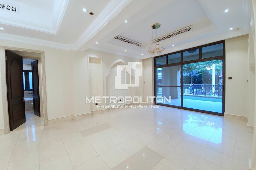 Снять 19 апартаментов - 2 комнатные - Downtown Dubai, ОАЭ - изображение 18