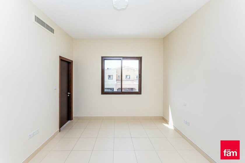 Houses for rent in UAE - image 12