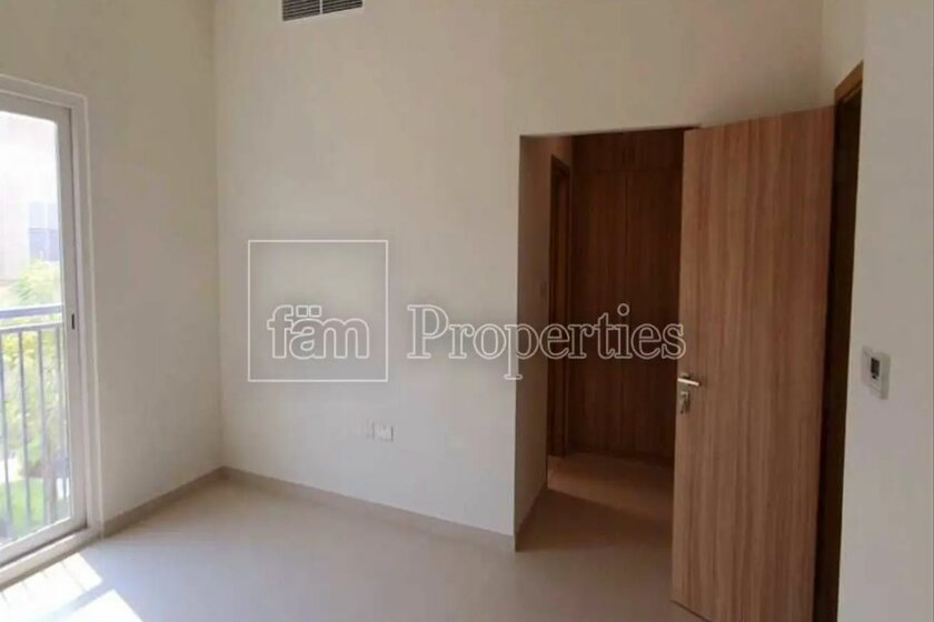 Rent 40 houses - Villanova, UAE - image 15