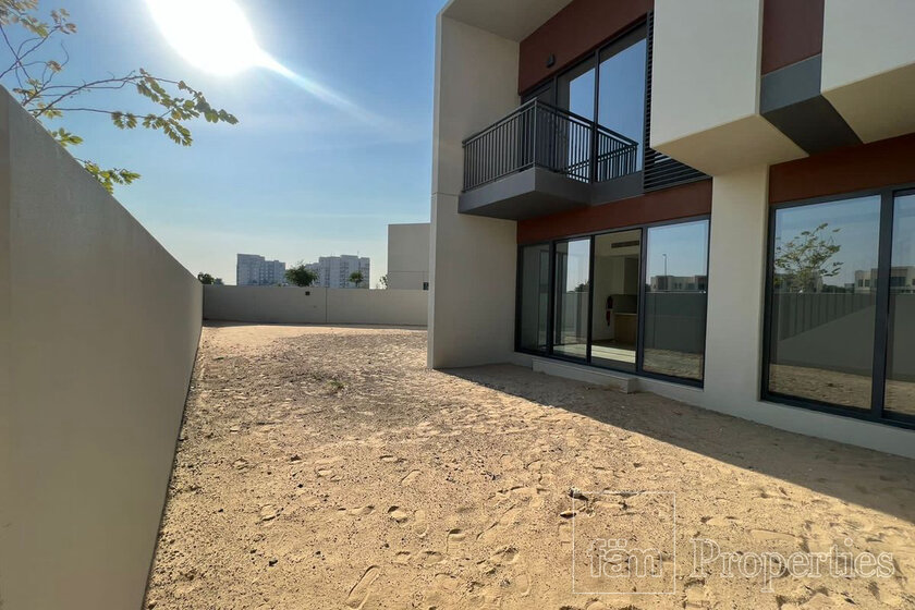 Rent 108 townhouses - Dubailand, UAE - image 33