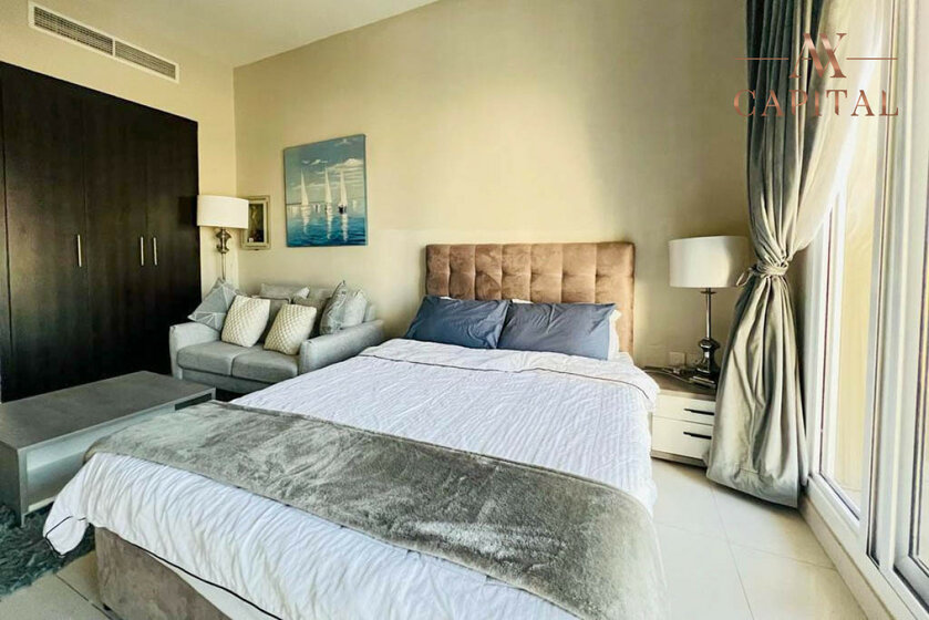 Buy a property - 2 rooms - Dubailand, UAE - image 8