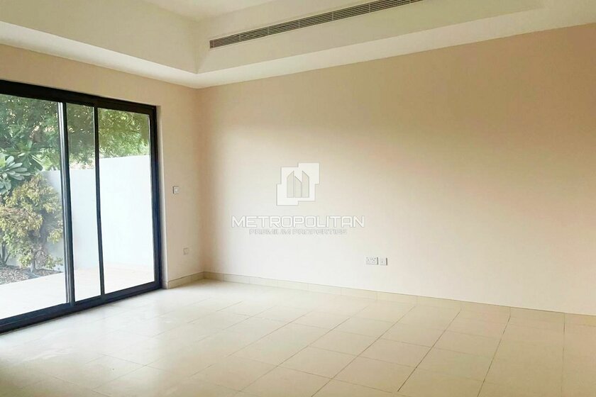 Rent 42 houses - 3 rooms - Dubailand, UAE - image 14